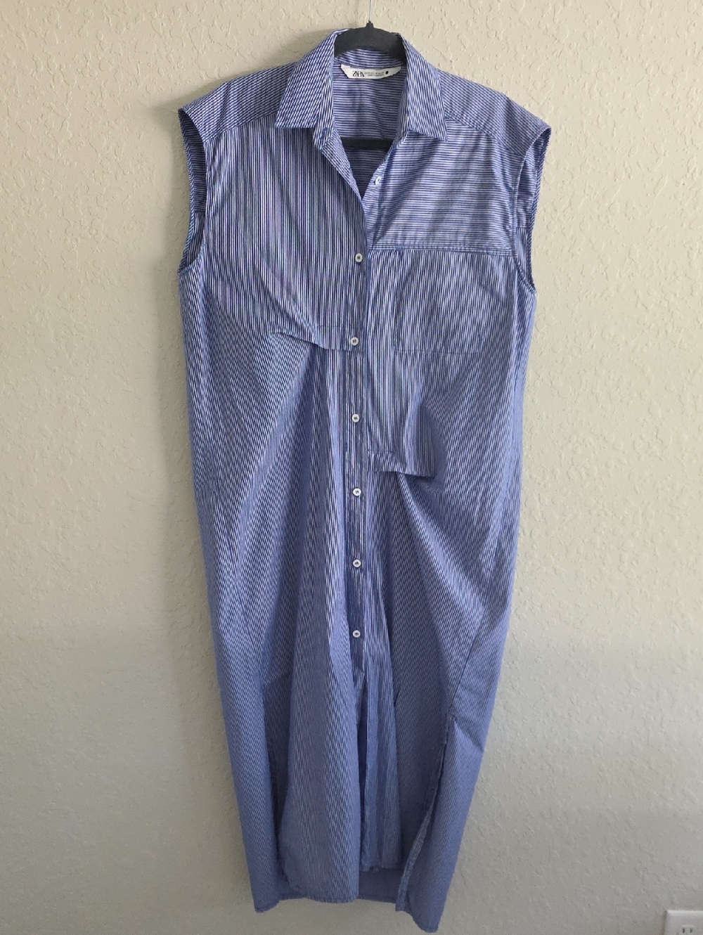 Zara Blue and White Striped Collared Button Shirt